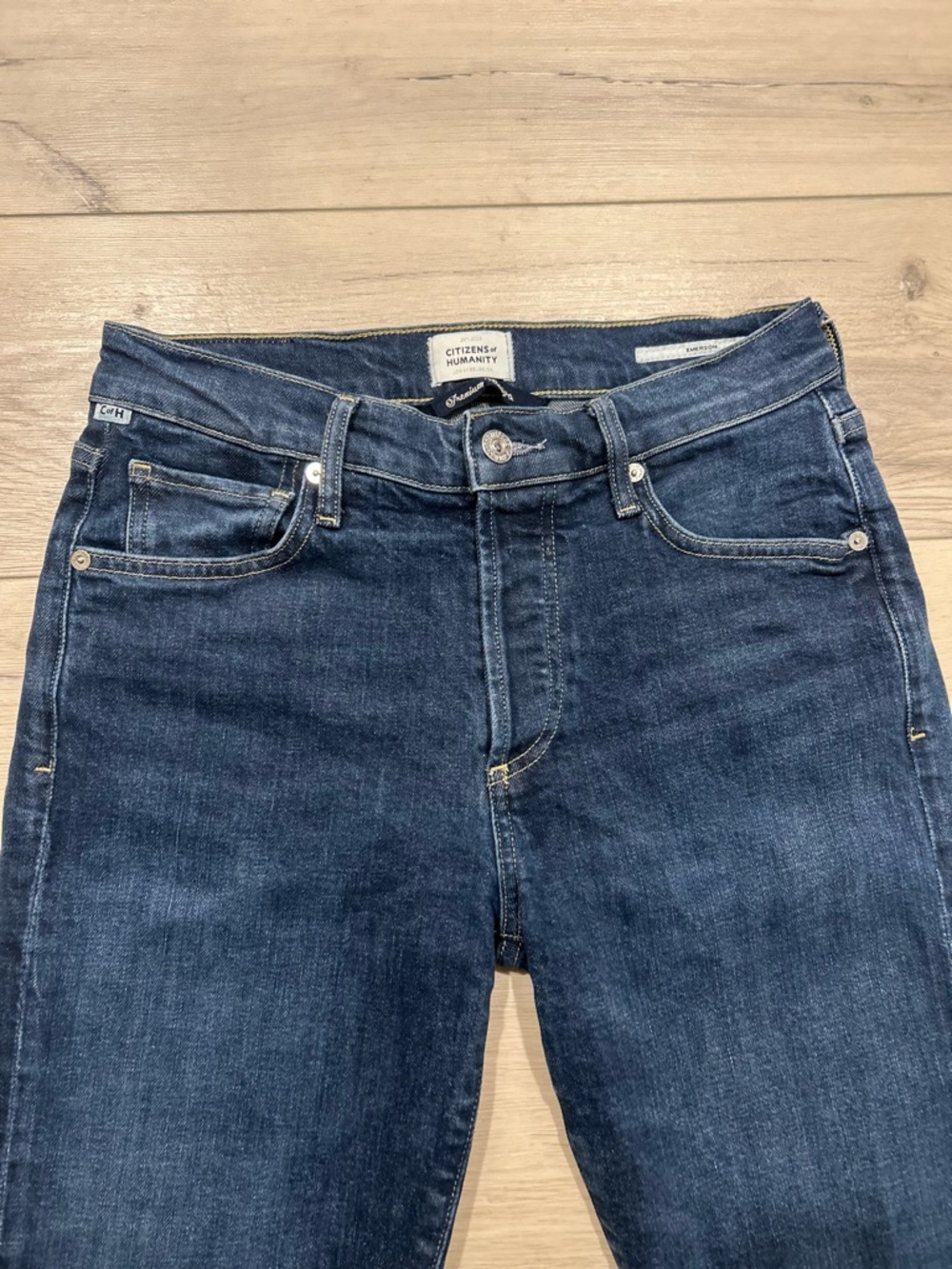Citizens Of Humanity Women’s Dark Wash Emerson Relaxed Boyfriend Jean size 24 - Picture 5 of 9